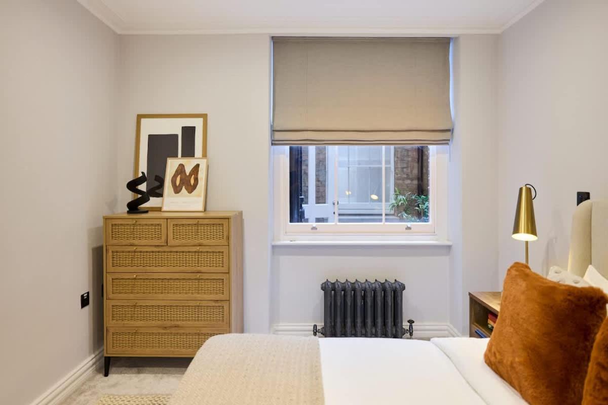 The Bayswater Retreat - Adorable 3bdr Flat With Balcony Appartement Londen