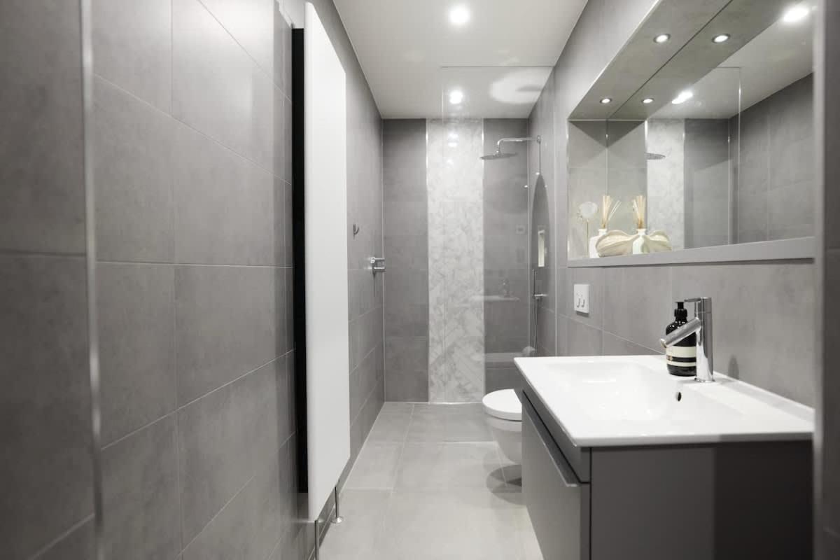 The Bayswater Retreat - Adorable 3bdr Flat With Balcony