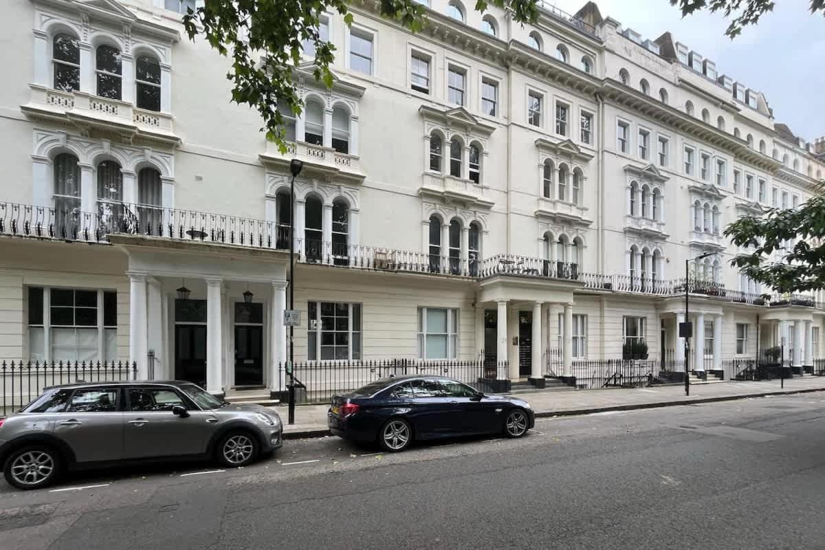 The Bayswater Retreat - Adorable 3bdr Flat With Balcony *